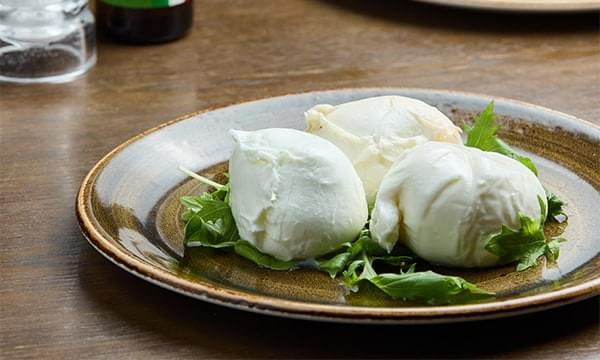 Paduan Trio Keju Mozzarella